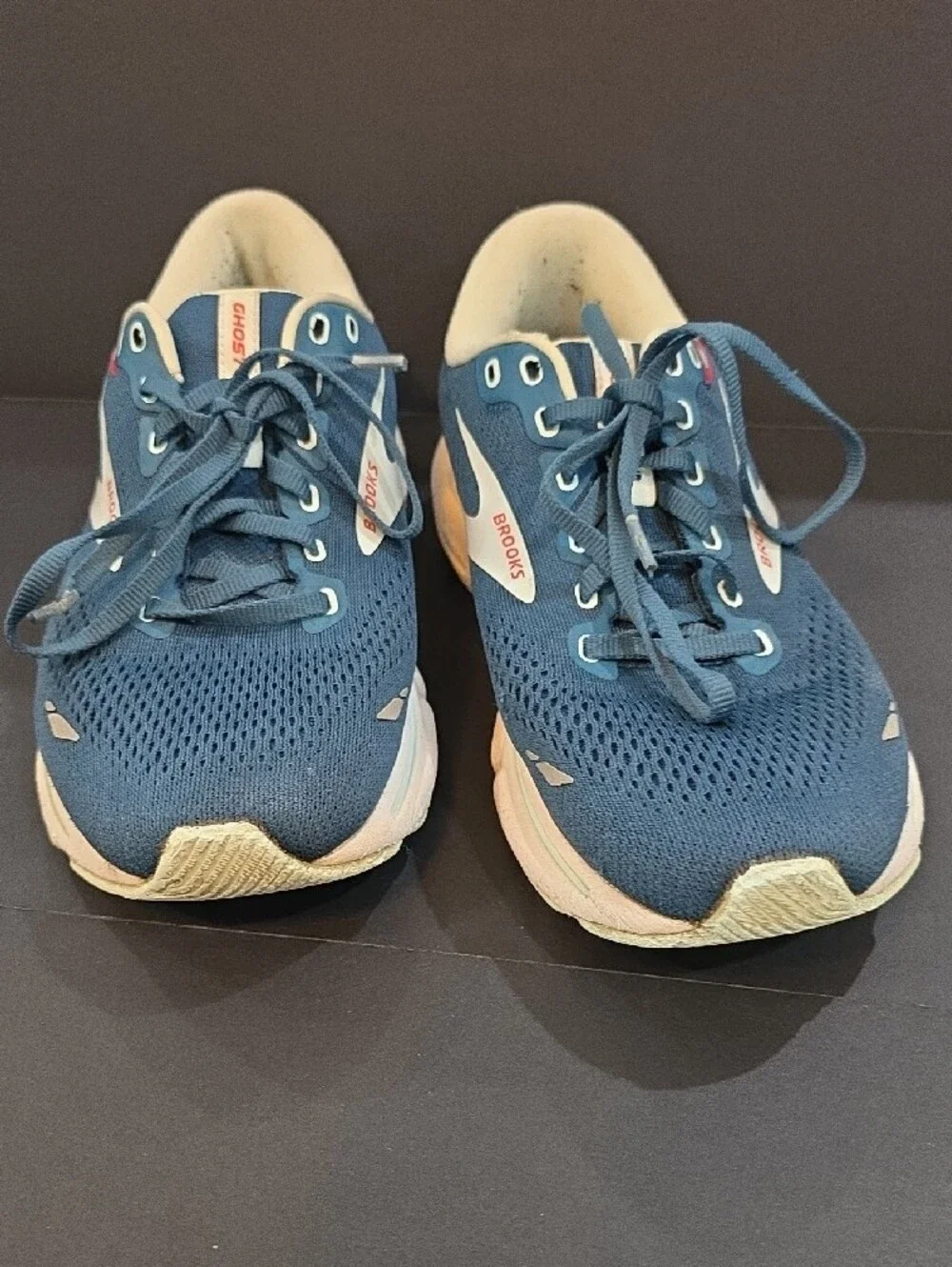Brooks Ghost 15 Women's Blue Running Shoes with Pink & White Accents Size 10